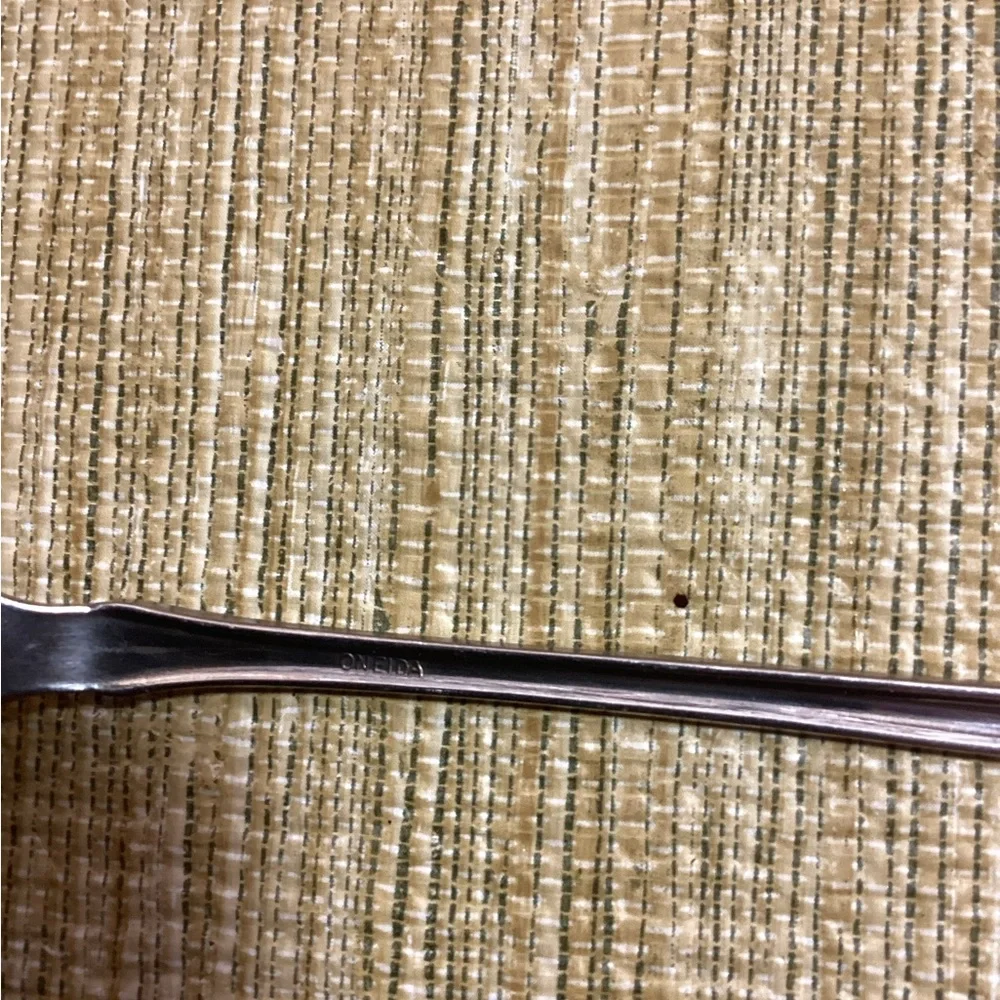 Oneida RAPHAEL HH Distinction Stainless  Silver Tea Spoons Set of 4